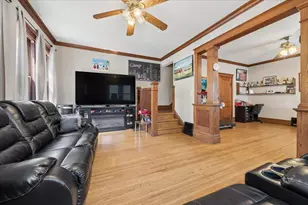 362 Evans Ave, Aurora, IL 60505 - Photo 4