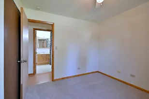 377 E Montana Ave, Glendale Heights, IL 60139 - Photo 12