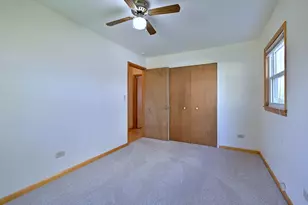 377 E Montana Ave, Glendale Heights, IL 60139 - Photo 14