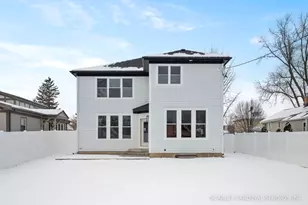 100 E Adams Ave, Villa Park, IL 60181 - Photo 24