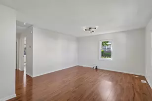 309 Northwestern Ct, Bloomingdale, IL 60108 - Photo 4