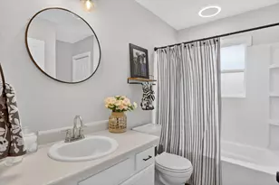 2011 Overdene Ave, Rockford, IL 61103 - Photo 18