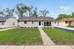 2011 Overdene Ave, Rockford, IL 61103 - Photo 4