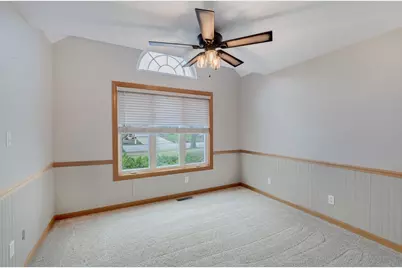 125 N Hamilton Drive, Grant Park, IL 60940 - Photo 12