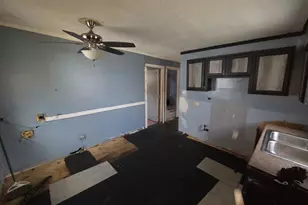 4132 W 138th St, Robbins, IL 60472 - Photo 2