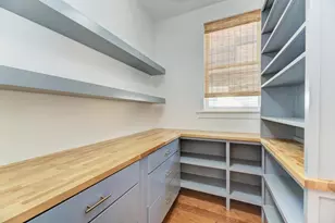 2838 N Hamlin Ave, Chicago, IL 60618 - Photo 16
