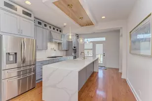 2838 N Hamlin Ave, Chicago, IL 60618 - Photo 14