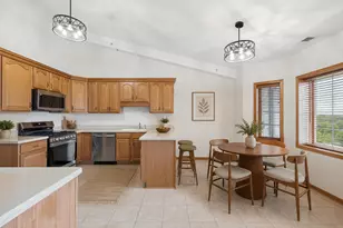 14100 Sheffield Dr, Homer Glen, IL 60491 - Photo 8