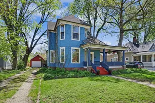 617 W White St, Champaign, IL 61820 - Photo 2