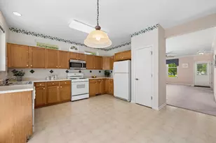 13232 Indiana Ct, Huntley, IL 60142 - Photo 8