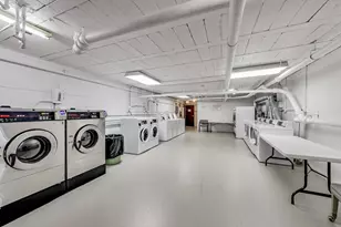 700 W Bittersweet Pl, Chicago, IL 60613 - Photo 22