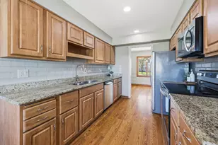 400 Banbury Ave, Elk Grove Village, IL 60007 - Photo 8