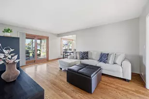 400 Banbury Ave, Elk Grove Village, IL 60007 - Photo 14