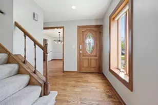 400 Banbury Ave, Elk Grove Village, IL 60007 - Photo 2