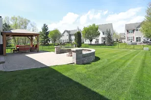 2140 Edgartown Ln, Hoffman Estates, IL 60192 - Photo 34