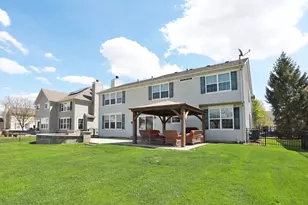 2140 Edgartown Ln, Hoffman Estates, IL 60192 - Photo 40