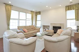2140 Edgartown Ln, Hoffman Estates, IL 60192 - Photo 14