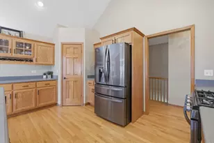 25006 Sandra Ln, Plainfield, IL 60544 - Photo 8