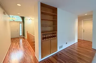 281 Governors Ln, Elgin, IL 60123 - Photo 12