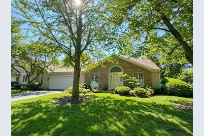 281 Governors Lane #281, Elgin, IL 60123 - Photo 1