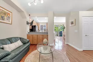 462 Prestwick Ln, Wheeling, IL 60090 - Photo 8
