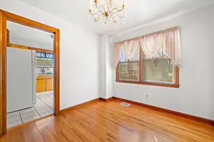 523 W Harrison St, Belvidere, IL 61008 - Photo 10