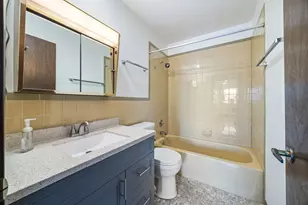 6025 N Wolcott Ave, Chicago, IL 60660 - Photo 16