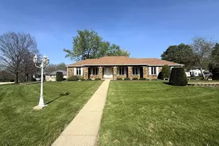 300 Fieldstone Ln, Dixon, IL 61021 - Photo 34