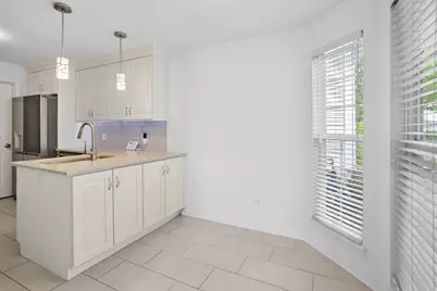 1009 Huntington Drive, Elk Grove Village, IL 60007 - Photo 6