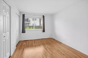 1009 Huntington Dr, Elk Grove Village, IL 60007 - Photo 16