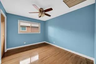 557 W Crockett Ave, Elmhurst, IL 60126 - Photo 12