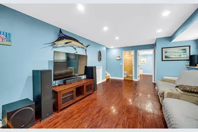 557 W Crockett Avenue, Elmhurst, IL 60126 - Photo 16