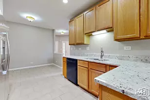 2917 Kentshire Cir, Naperville, IL 60564 - Photo 12
