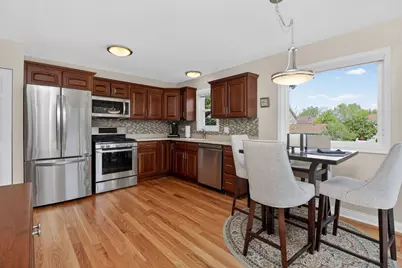 [Address not provided], Carol Stream, IL 60188 - Photo 6