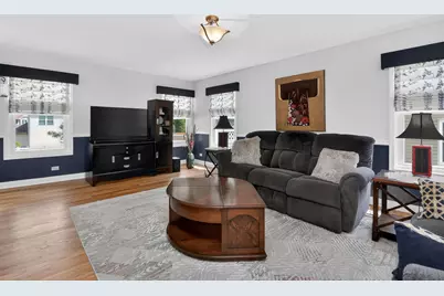 [Address not provided], Carol Stream, IL 60188 - Photo 4