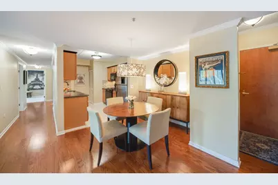 446 McDaniels Circle #302, Clarendon Hills, IL 60514 - Photo 6