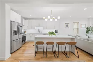 3424 W Beach Ave, Chicago, IL 60651 - Photo 6