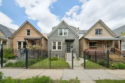 3424 W Beach Avenue, Chicago, IL 60651 - Photo 1