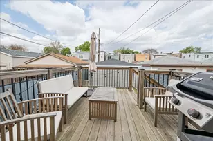 3424 W Beach Ave, Chicago, IL 60651 - Photo 14