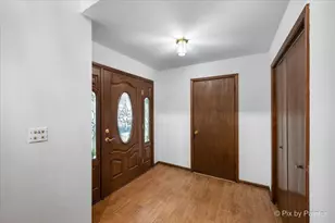 244 Arapahoe Trail, Carol Stream, IL 60188 - Photo 2