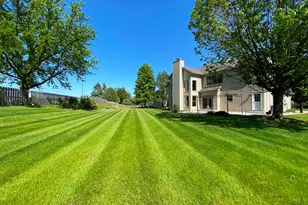 720 Kendridge Ct, Aurora, IL 60502 - Photo 48