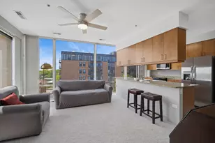 1720 Oak Ave, Evanston, IL 60201 - Photo 4