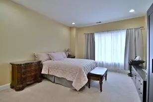 4953 Oakton St, Skokie, IL 60077 - Photo 8