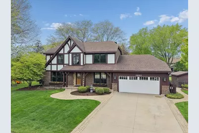 1207 Abbey Court, Libertyville, IL 60048 - Photo 1