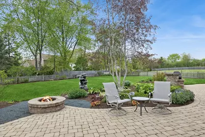 1207 Abbey Court, Libertyville, IL 60048 - Photo 8