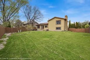 497 Sequoia Trail, Roselle, IL 60172 - Photo 2