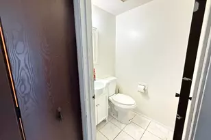 375 Longford Dr, Elgin, IL 60120 - Photo 16