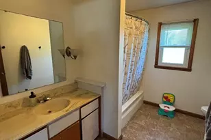 701 Boyd Ave, Iuka, IL 62849 - Photo 6