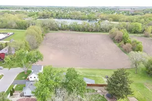 230 Sabin St, Sycamore, IL 60178 - Photo 60