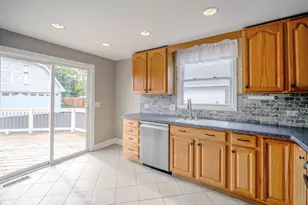 230 Sabin St, Sycamore, IL 60178 - Photo 6